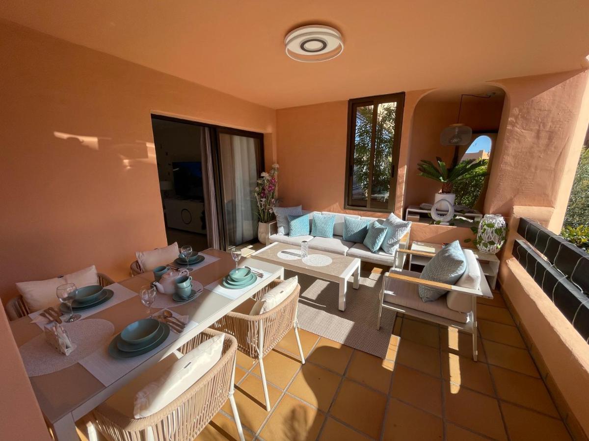 Casares Beach Golf Apartment With Private Garden Direct Pool Access Esterno foto