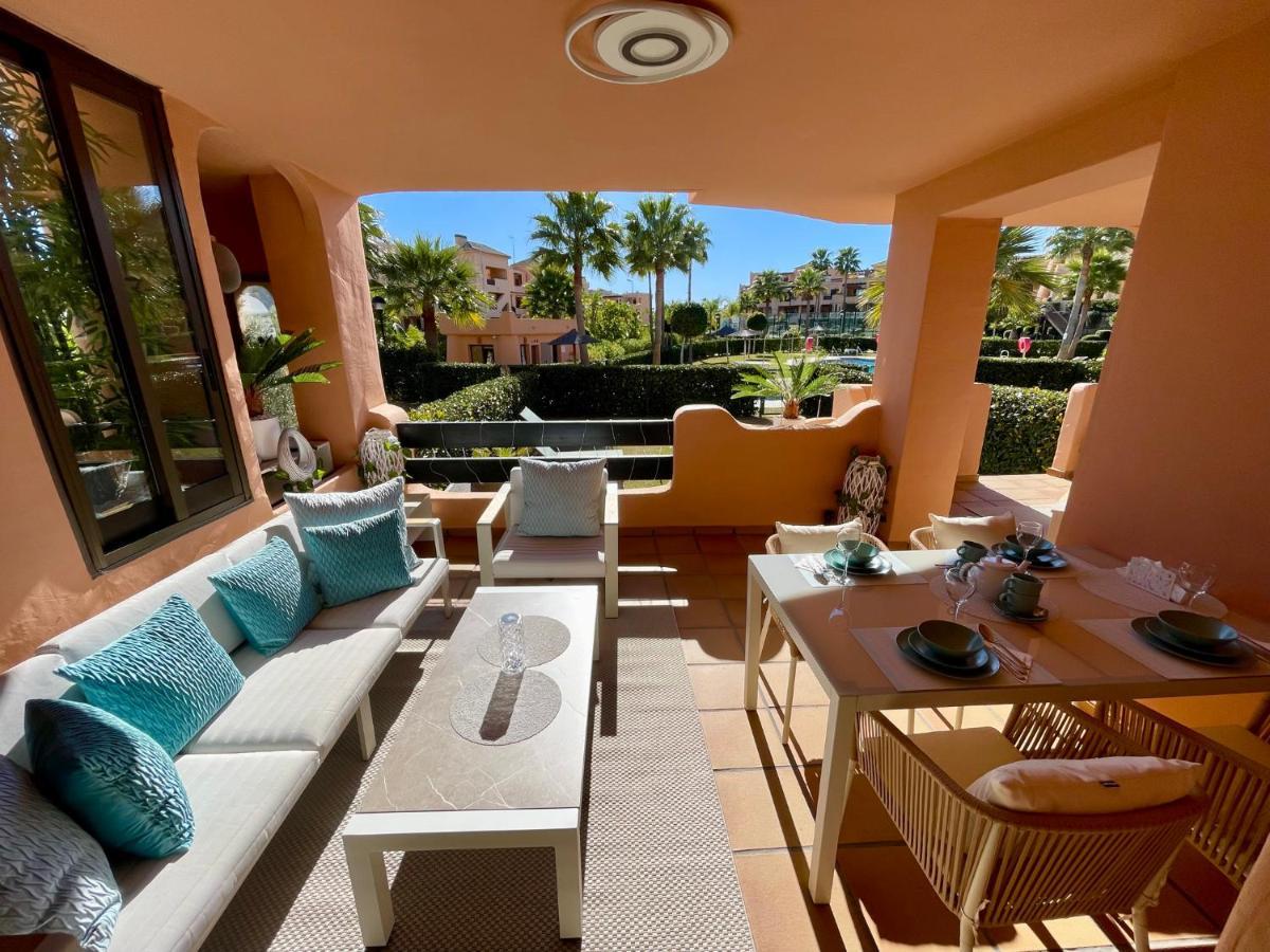 Casares Beach Golf Apartment With Private Garden Direct Pool Access Esterno foto