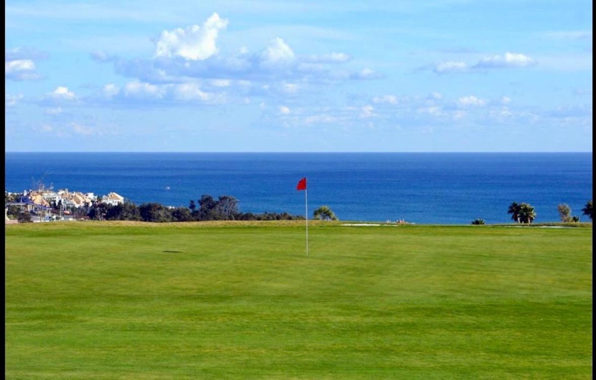 Casares Beach Golf Apartment With Private Garden Direct Pool Access Esterno foto