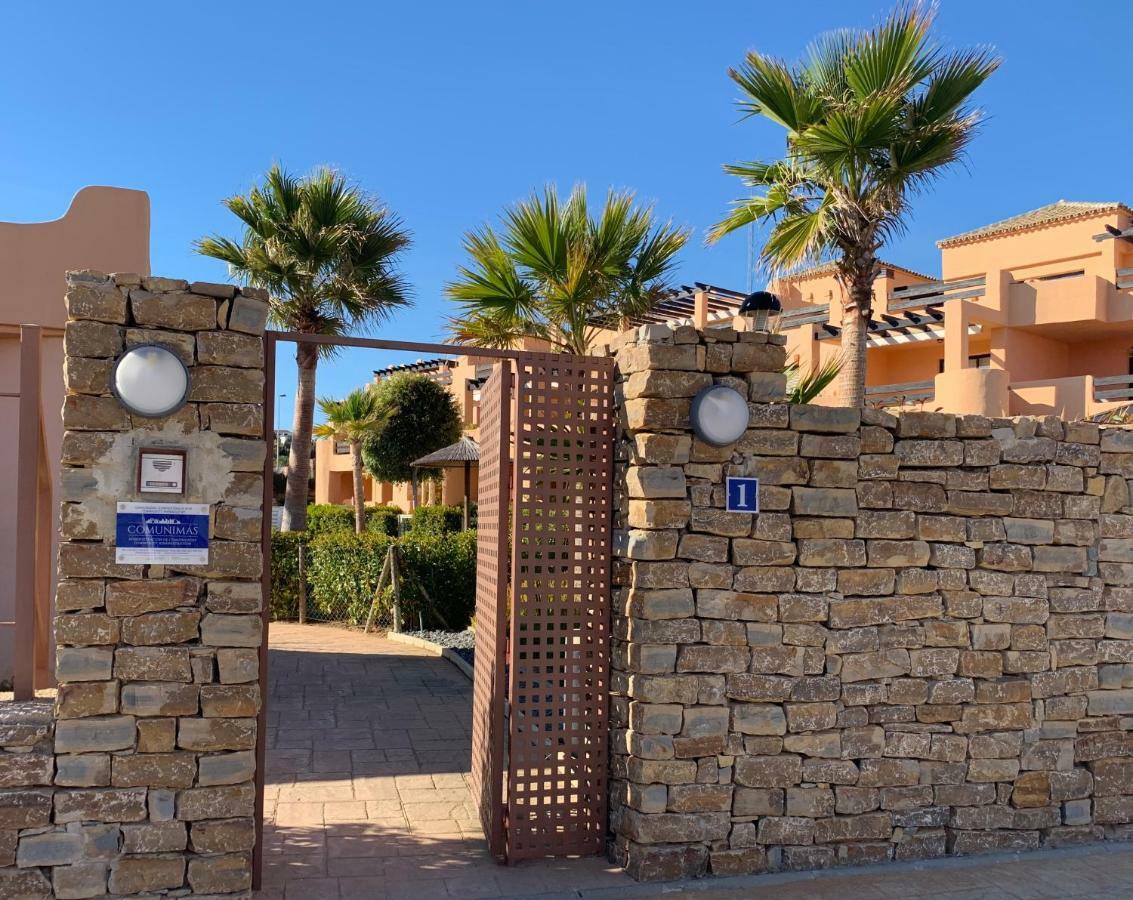 Casares Beach Golf Apartment With Private Garden Direct Pool Access Esterno foto